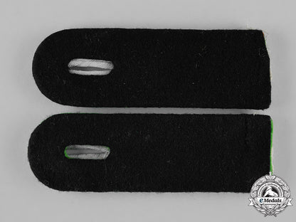 germany,_ss._a_set_of_sicherheitsdienst(_security_service)_untersturmführer_shoulder_boards_c18-046734