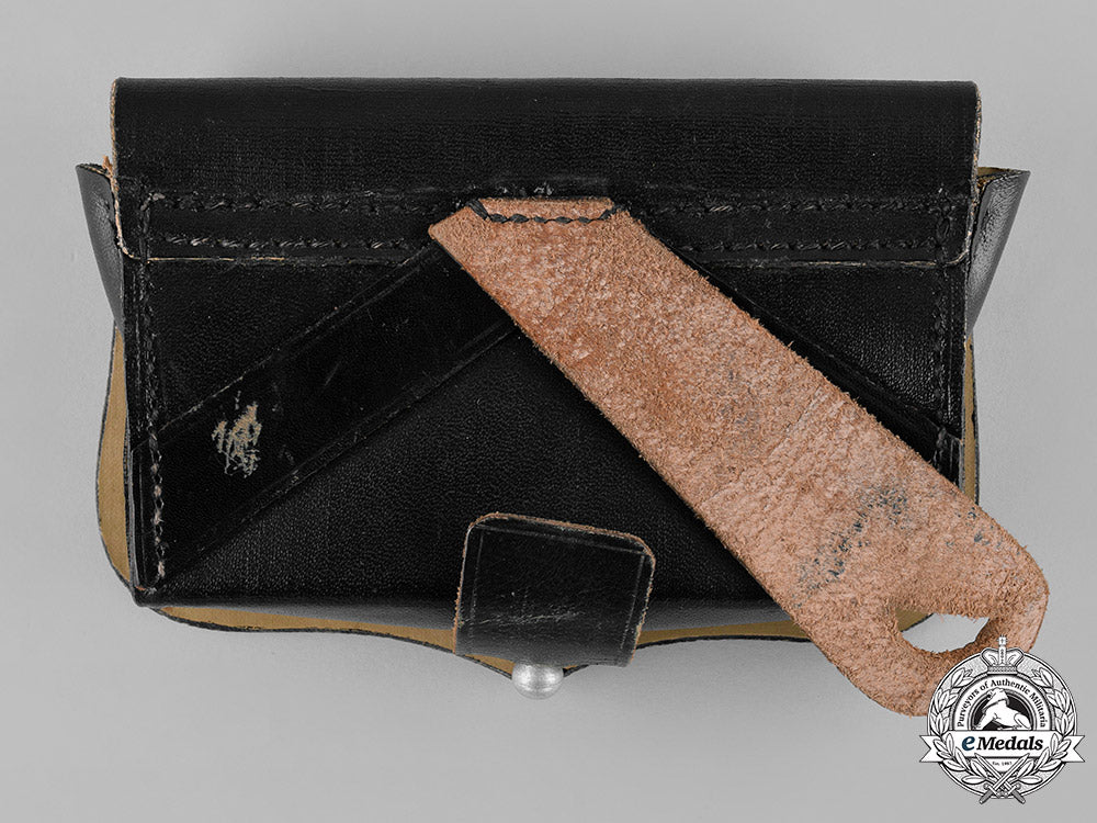 germany,_ordnungspolizei._a_german_police_pouch,_by_a._fischer,_c.1938_c18-046822