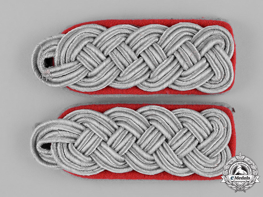 germany,_ordnungspolizei._a_pair_of_german_police_administrative_major_shoulder_boards_c18-046827