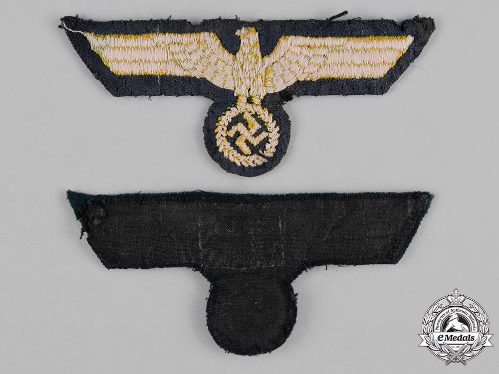 germany,_kriegsmarine._a_pair_of_breast_eagle_insignia_c18-046857