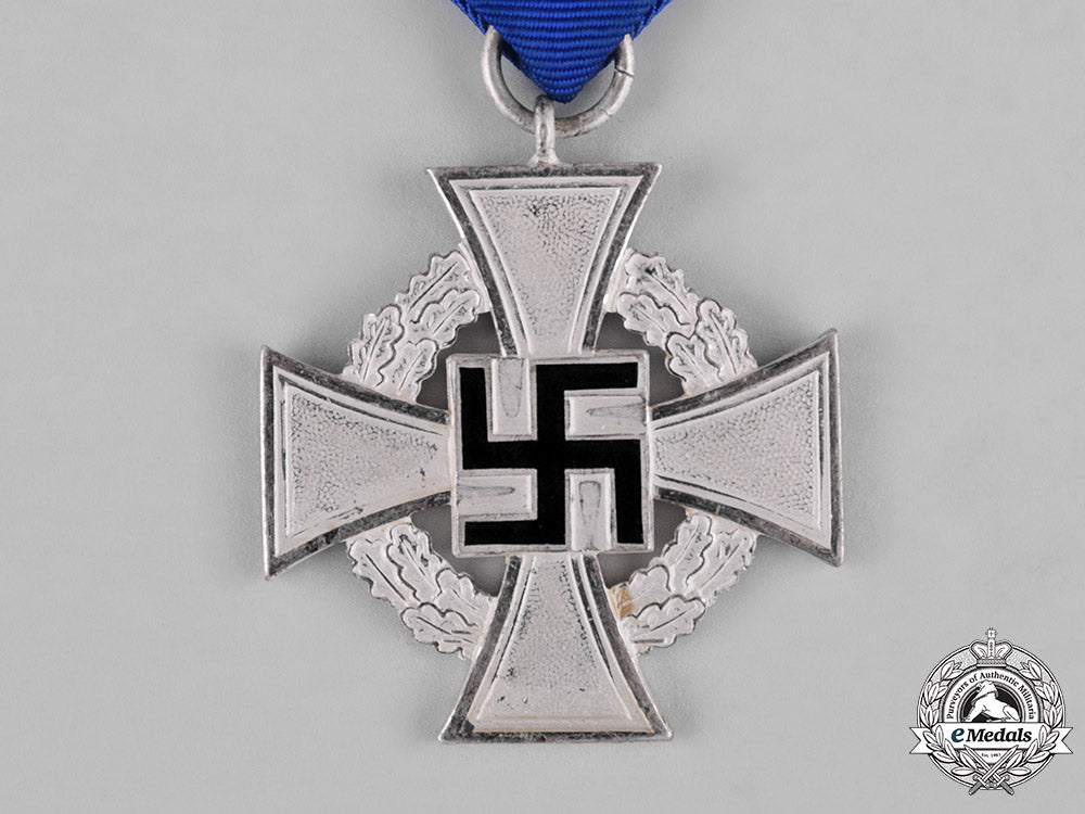 germany,_third_reich._a_pair_of_civil_awards_c18-046861