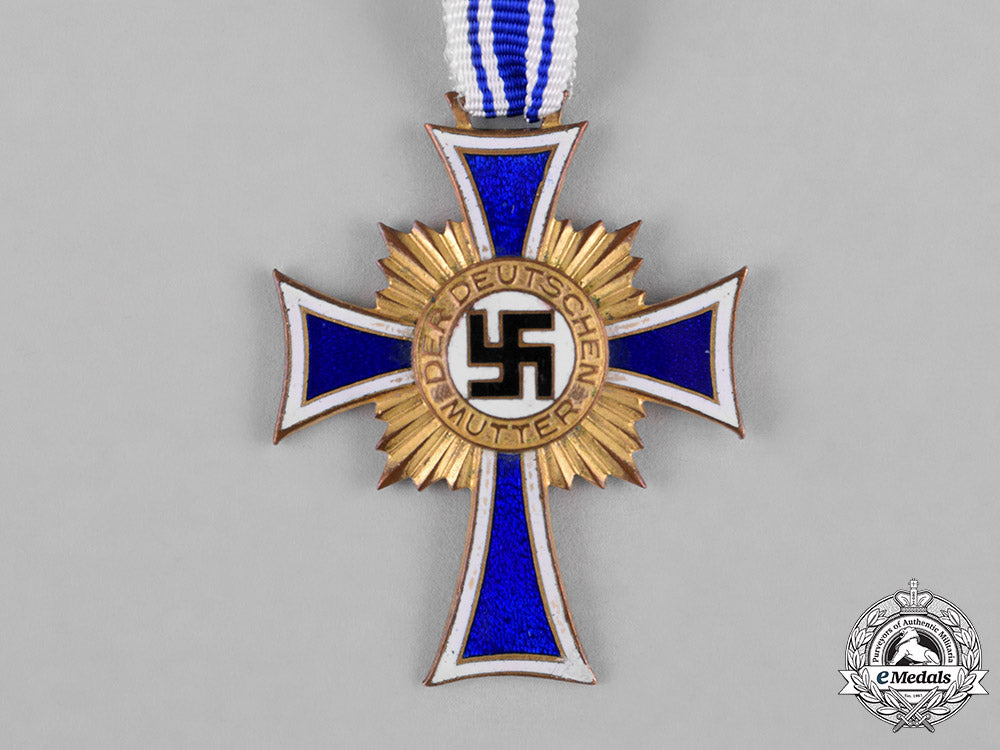 germany,_third_reich._a_pair_of_civil_awards_c18-046863