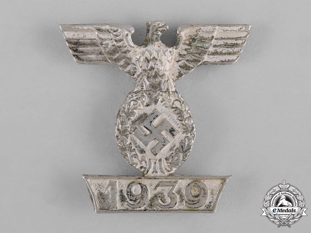 germany,_wehrmacht._a1939_clasp_to_the_iron_cross,_i_class_c18-046914