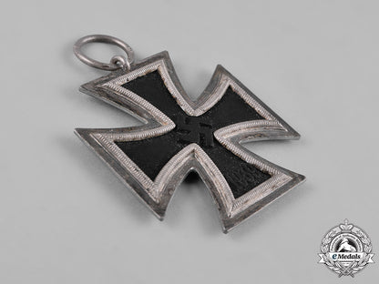 germany,_wehrmacht._a1939_iron_cross_ii_class_by_c.e._juncker_c18-046926