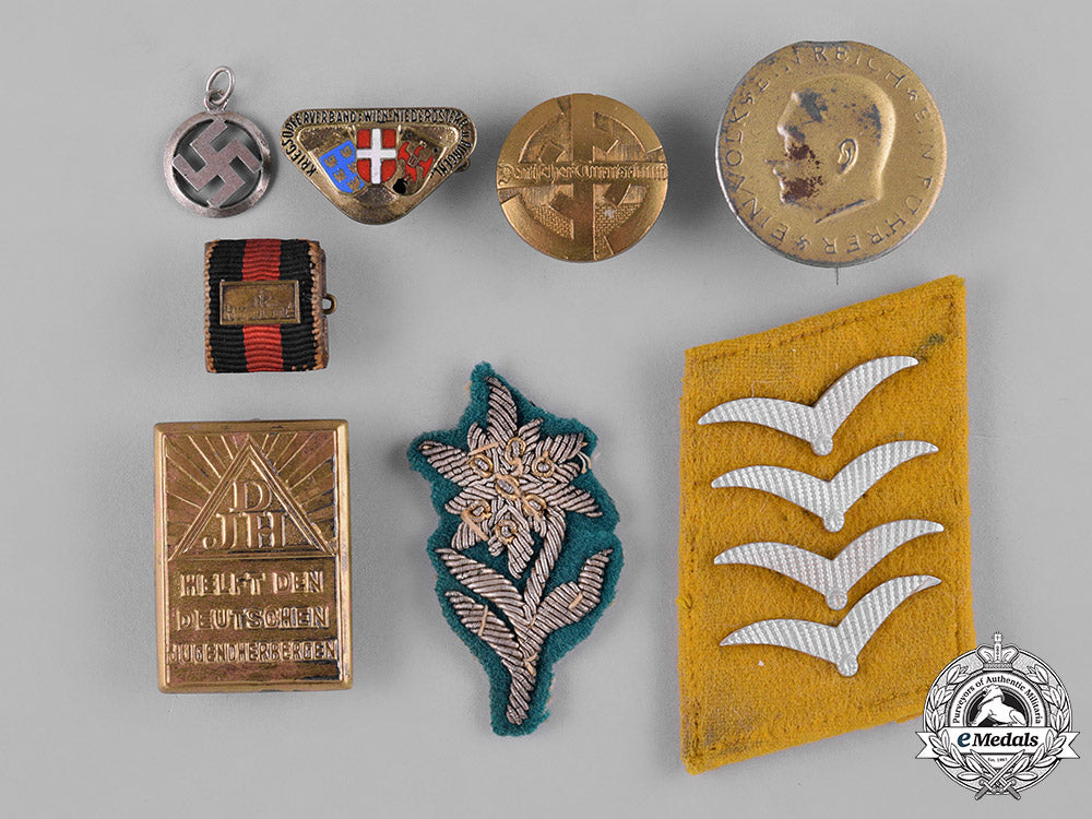 germany,_third_reich._a_lot_of_second_war_period_badges_and_insignia_c18-047006
