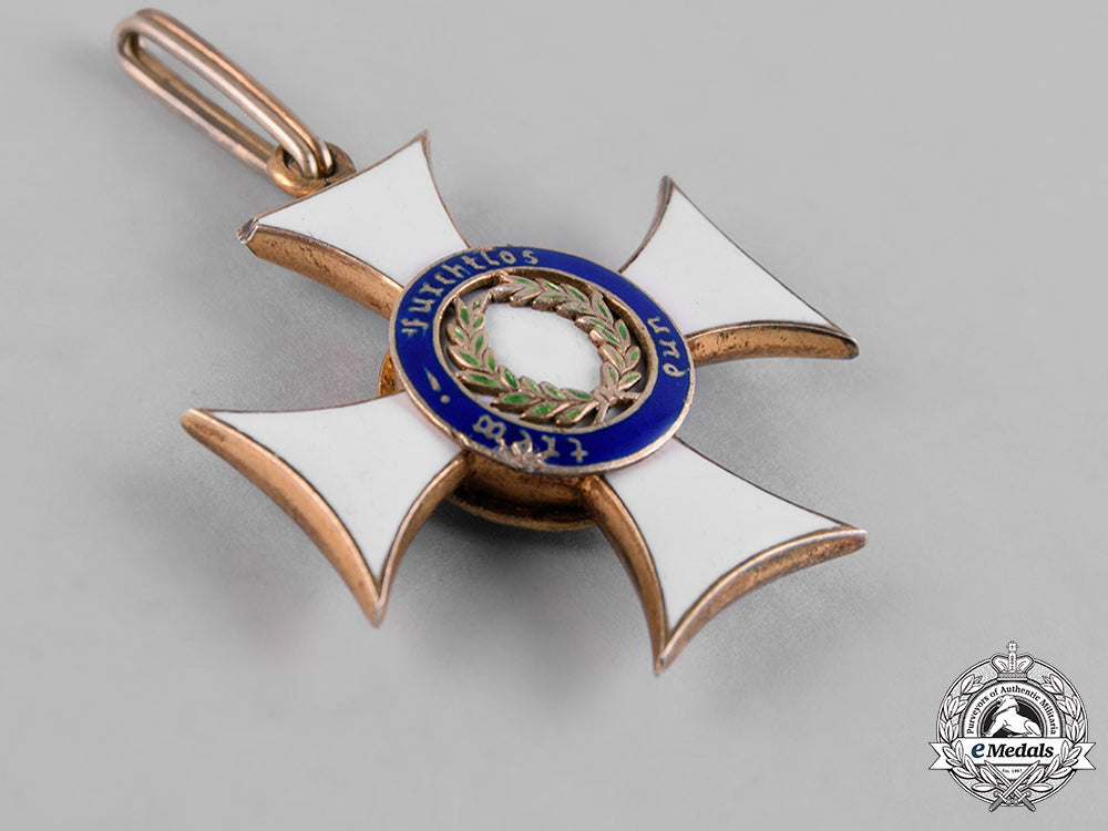württemberg,_kingdom._an_order_of_military_merit,_knight_cross,_c.1914_c18-047044