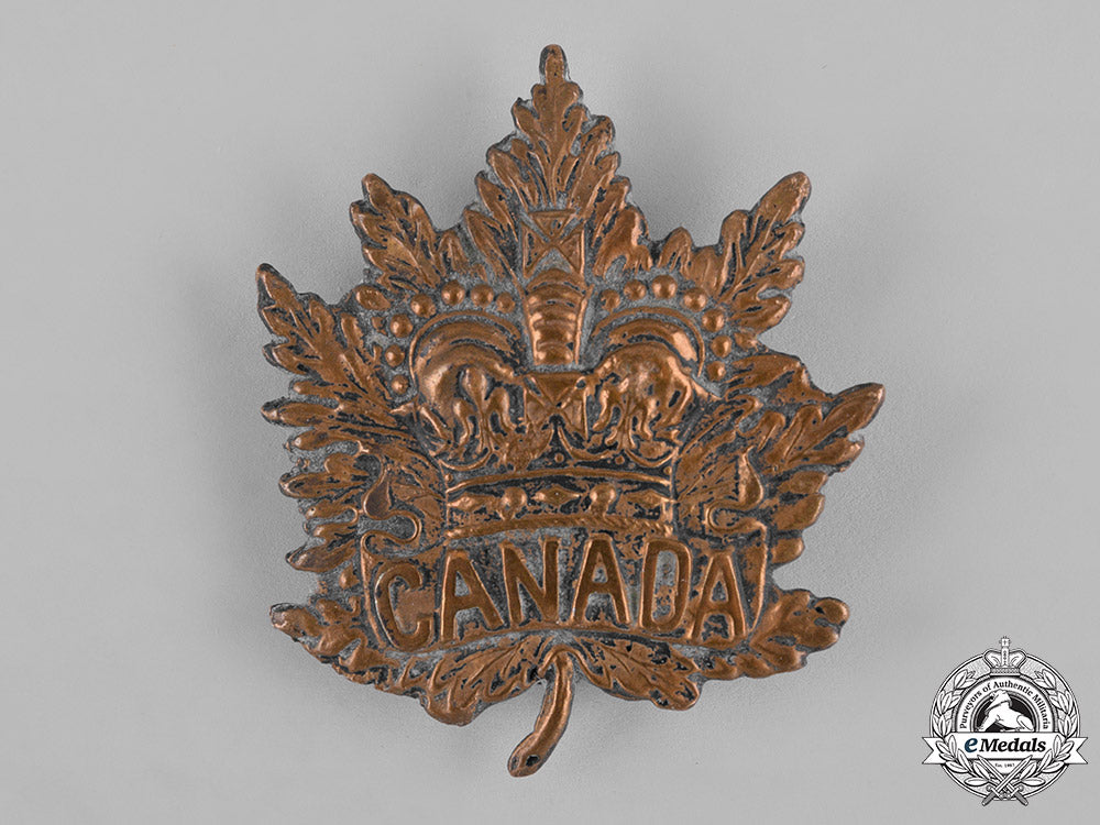 canada._a_boer_war_era_field-_made_canadian_militia_pith_helmet_cap_badge,_c.1900_c18-047087