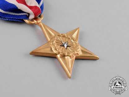 united_states._a_silver_star_and_bronze_star_with_cases_of_issue,_c.1960_c18-047168