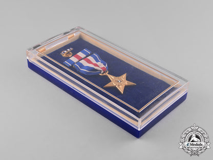 united_states._a_silver_star_and_bronze_star_with_cases_of_issue,_c.1960_c18-047170