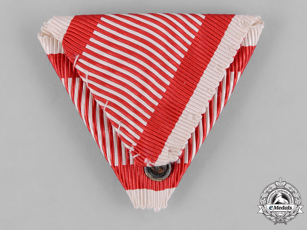 austria,_empire._an_order_of_franz_joseph_war_decoration,_c.1918_c18-047222