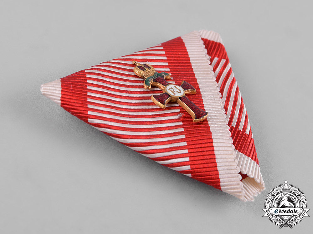 austria,_empire._an_order_of_franz_joseph_war_decoration,_c.1918_c18-047223