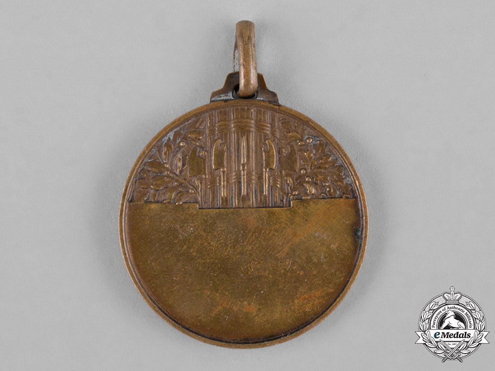 italy,_kingdom._a_fascist_motorcycling_racing_award_medal_c18-047253