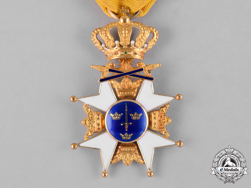 sweden,_kingdom._an_order_of_the_sword_in_gold,_i_class_knight,_c.1963_c18-047267