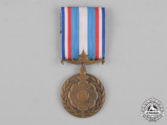 france,_fourth_republic._a_medal_for_united_nations_operations_in_korea_c18-047319