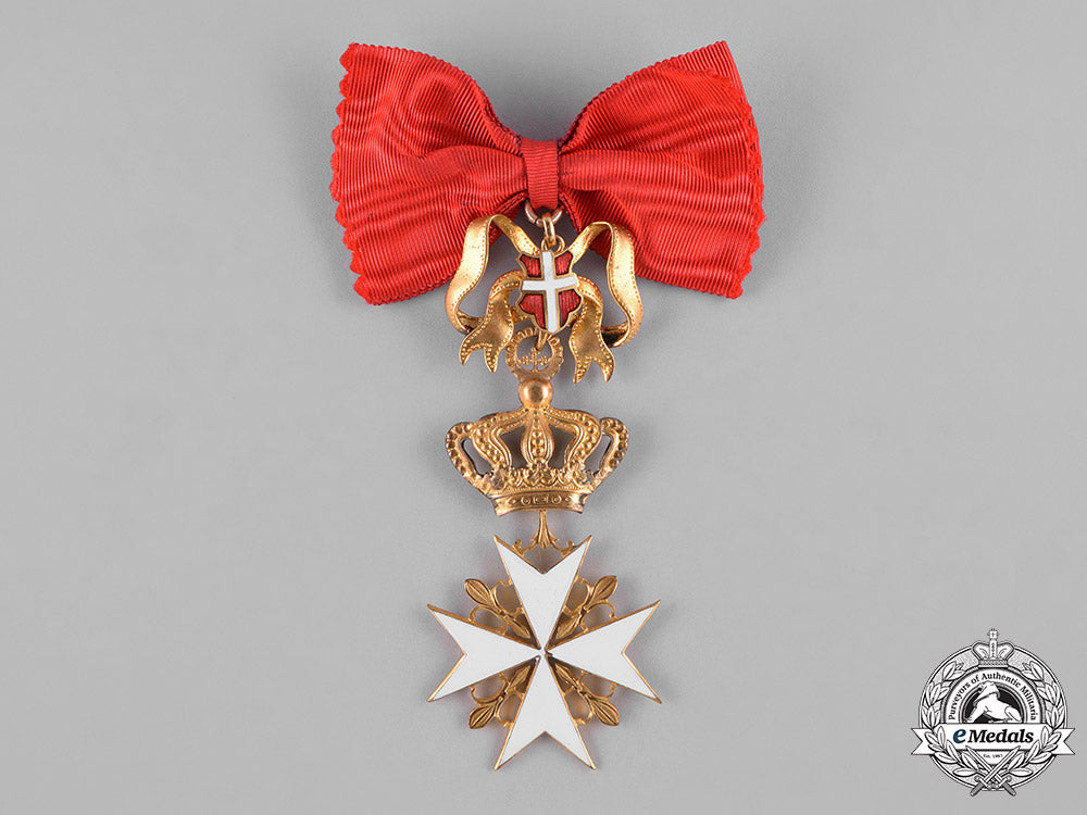 international._a_sovereign_military_hospitaller_order_of_saint_john_of_jerusalem,_of_rhodes_and_of_malta,_breast_badge_c18-047444