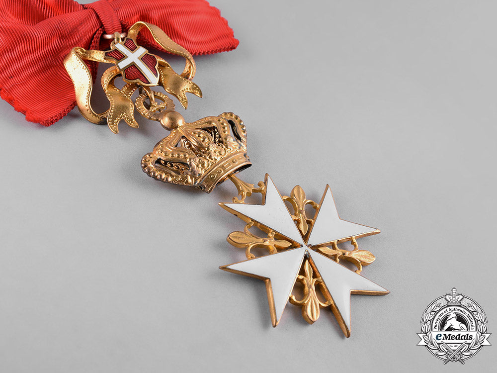 international._a_sovereign_military_hospitaller_order_of_saint_john_of_jerusalem,_of_rhodes_and_of_malta,_breast_badge_c18-047446