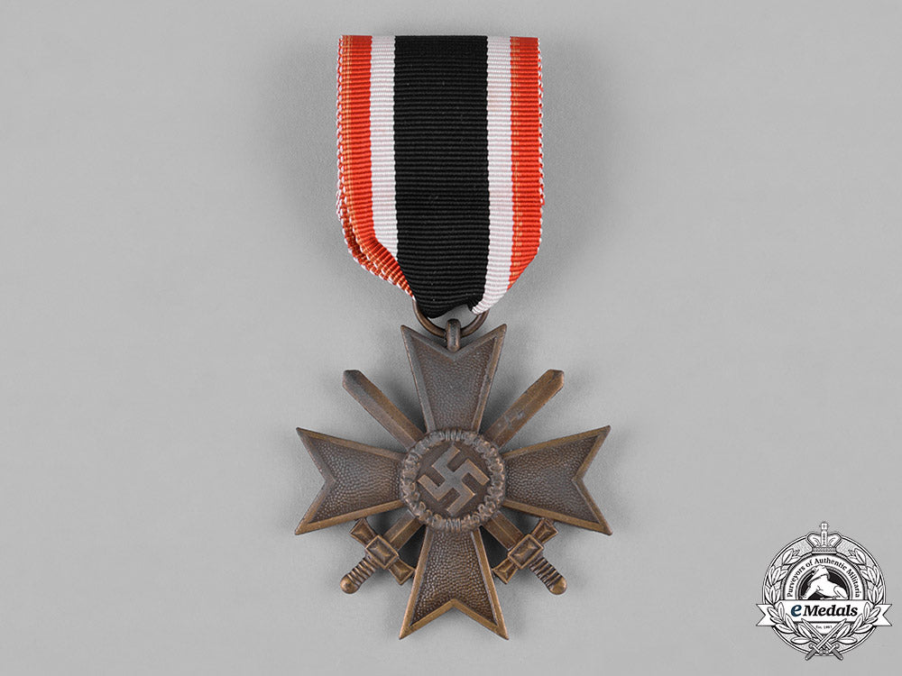 germany,_wehrmacht._a_cased_war_merit_cross,_ii_class_with_swords,_by_wilhelm_deumer_c18-047473