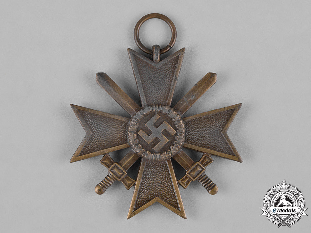 germany,_wehrmacht._a_cased_war_merit_cross,_ii_class_with_swords,_by_wilhelm_deumer_c18-047474