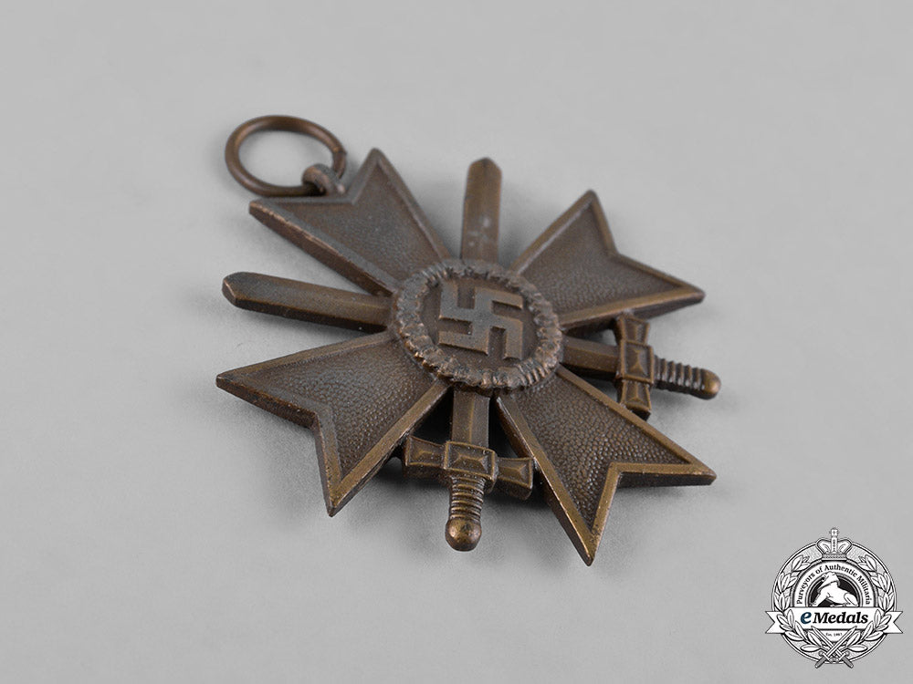 germany,_wehrmacht._a_cased_war_merit_cross,_ii_class_with_swords,_by_wilhelm_deumer_c18-047476