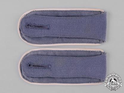 germany,_luftwaffe._a_set_of_hermann_göring_tropical_shoulder_straps_and_chevron_c18-047586