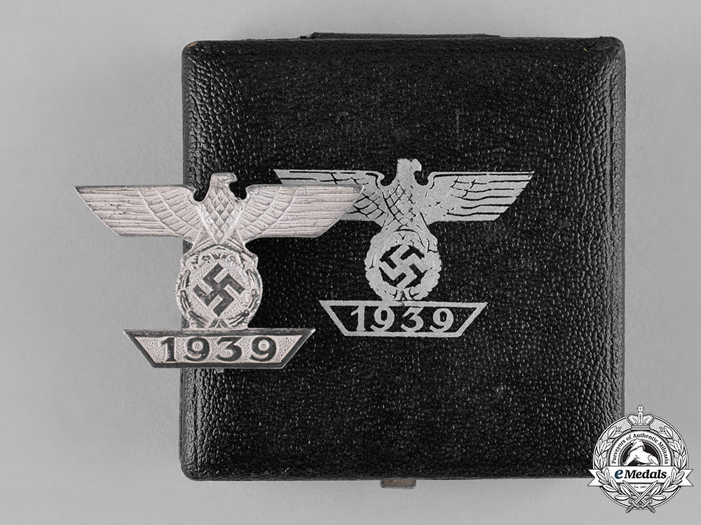 germany,_wehrmacht._a_clasp_to_the_iron_cross1939_i_class_with_case,_type_ii_c18-047730