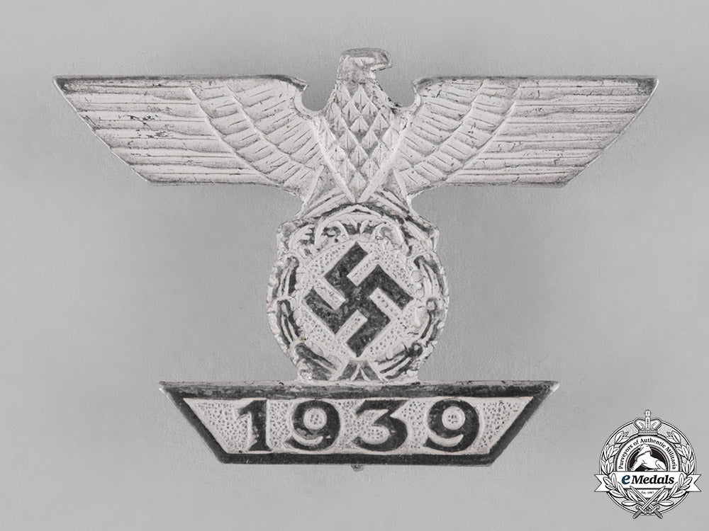 germany,_wehrmacht._a_clasp_to_the_iron_cross1939_i_class_with_case,_type_ii_c18-047731