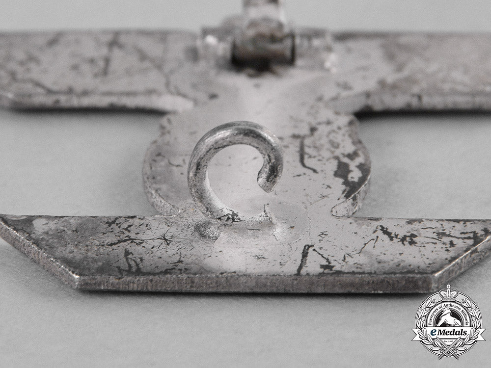 germany,_wehrmacht._a_clasp_to_the_iron_cross1939_i_class_with_case,_type_ii_c18-047735