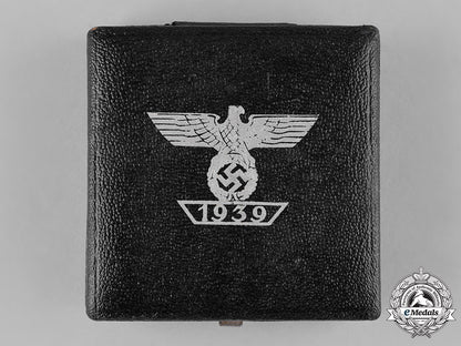 germany,_wehrmacht._a_clasp_to_the_iron_cross1939_i_class_with_case,_type_ii_c18-047737