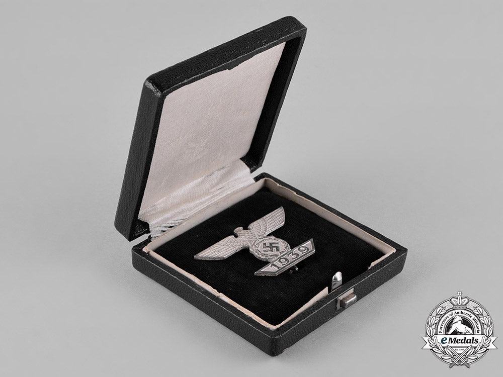 germany,_wehrmacht._a_clasp_to_the_iron_cross1939_i_class_with_case,_type_ii_c18-047738