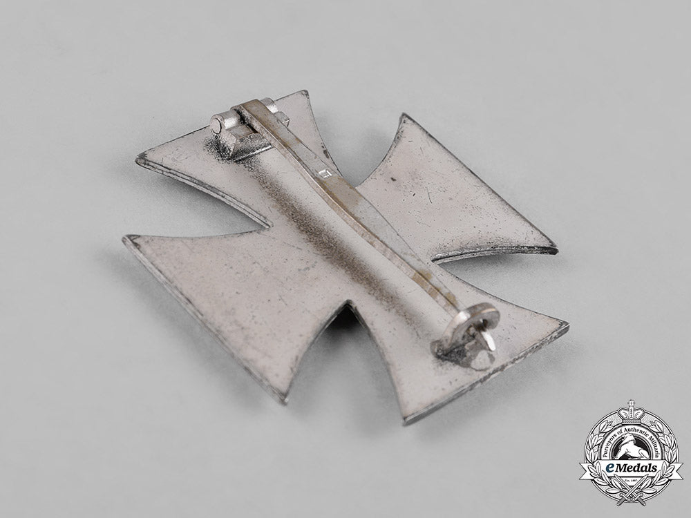 germany,_wehrmacht._a1939_iron_cross,_i_class_with_case,_by_steinhauer&_lück_c18-047761