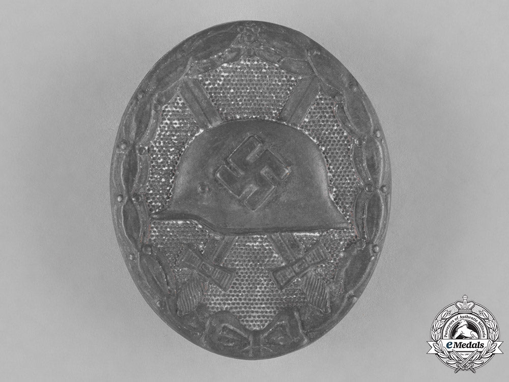 germany,_wehrmacht._a_lot_of_three_second_war_badges_c18-047919