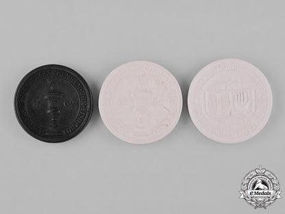 germany,_weimar._a_set_of_three_commemorative_coins_with_case,_c.1922_c18-048094_1
