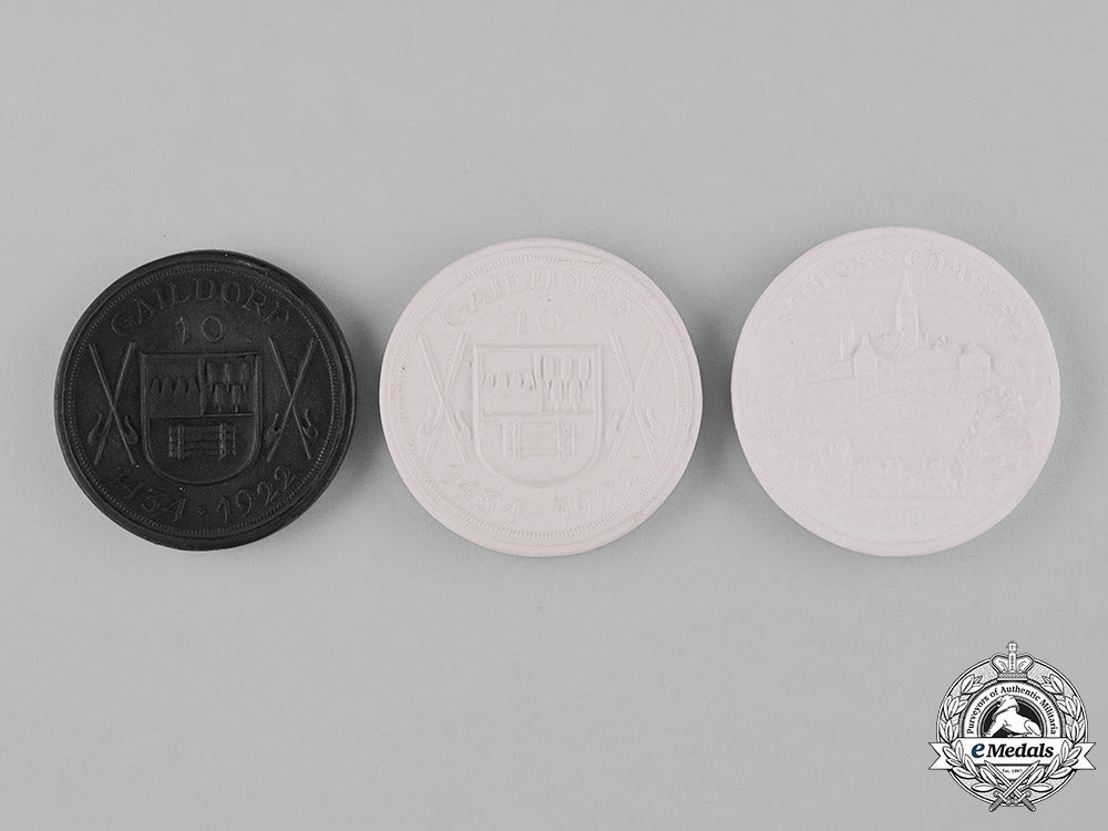 germany,_weimar._a_set_of_three_commemorative_coins_with_case,_c.1922_c18-048095_1