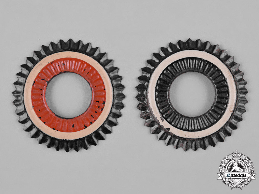 germany,_imperial._a_belt_buckle&_two_cockades,_c.1916_c18-048110