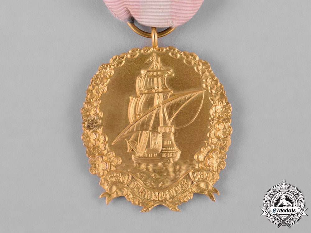 united_states._a_general_society_of_mayflower_descendants_membership_badge_in_gold,_by_caldwell,_c.1897_c18-048247