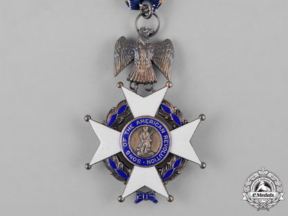 united_states._a_national_society_of_the_sons_of_the_american_revolution_membership_badge,_by_tiffany&_co.,_c.1890_c18-048269_1