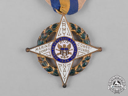united_states._a_regular_veterans_association_membership_badge,_c.1935_c18-048278