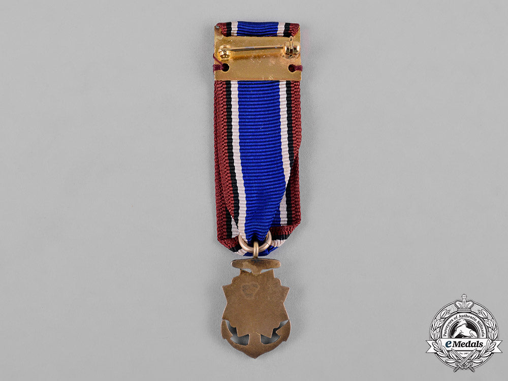 united_states._a_miniature_general_society_of_the_war_of1812_membership_badge_c18-048300_1
