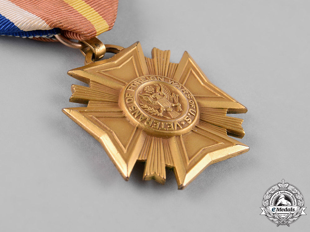 united_states._a_veterans_of_foreign_wars_of_the_united_states_national_council_officer's_membership_badge_c18-048379