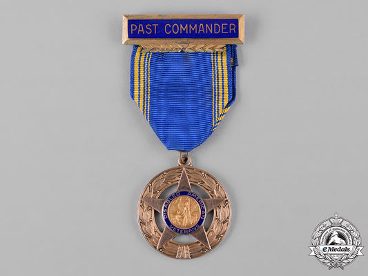 united_states._a_disabled_american_veterans_past_commander's_membership_badge,_c.1920_c18-048400