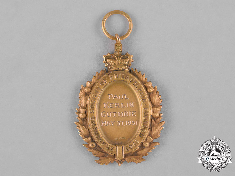 united_states._a_st._andrew’s_society_of_philadelphia_membership_badge_in_gold,_c.1951_c18-048413_1