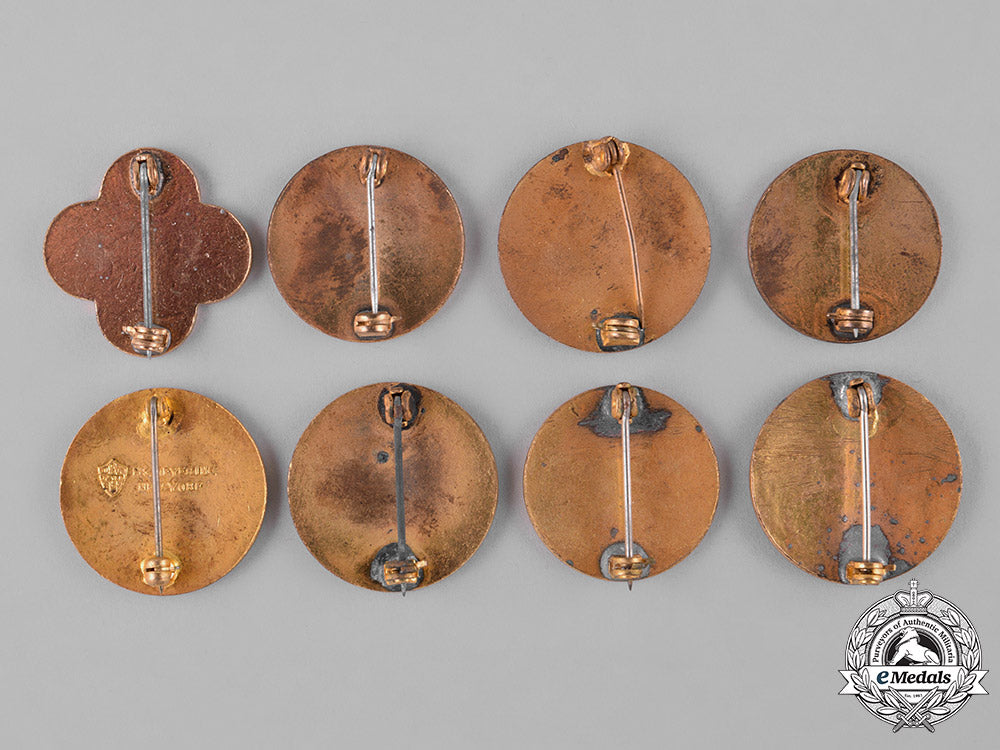 united_states._fifty-_one_regimental_insignia_badges_c18-048495
