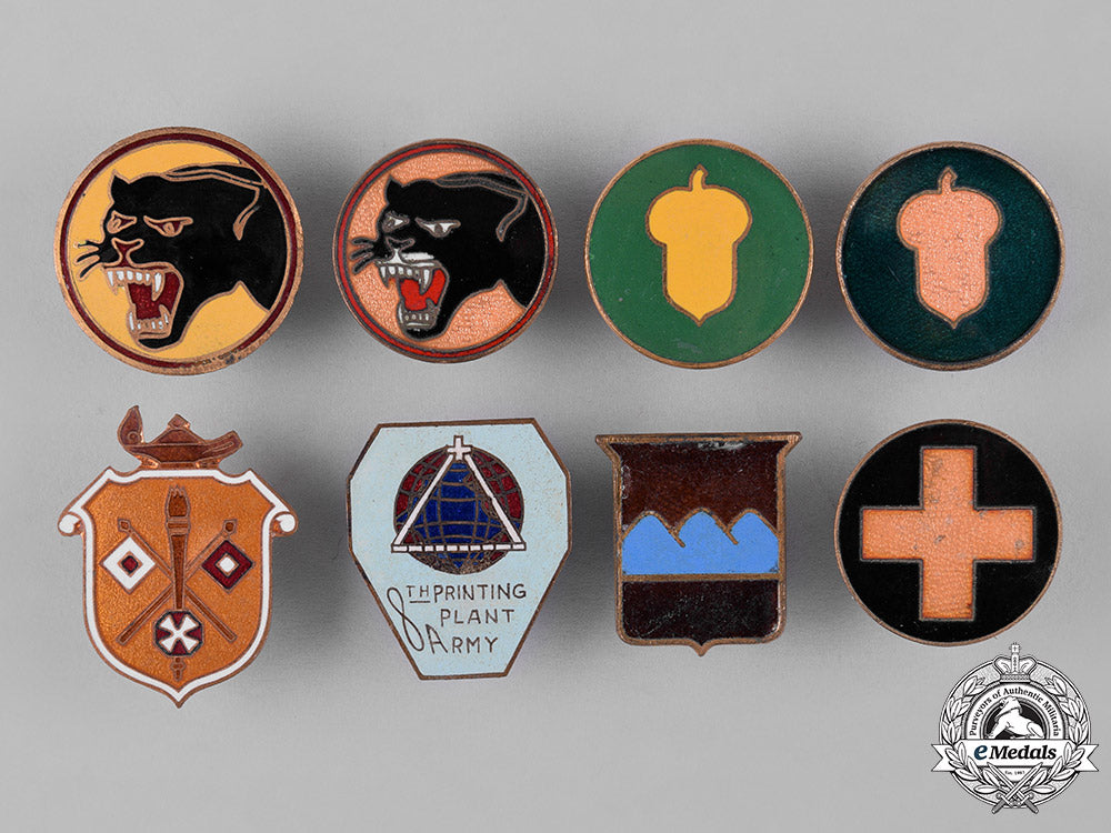united_states._fifty-_one_regimental_insignia_badges_c18-048496