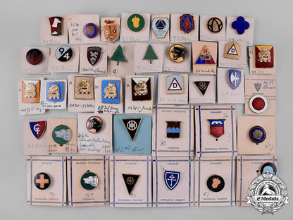 united_states._fifty-_one_regimental_insignia_badges_c18-048500