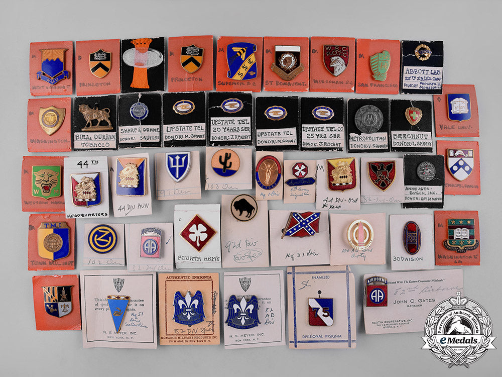 united_states._forty-_nine_regimental_insignia_and_corporation_badges_c18-048514
