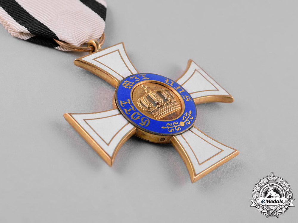 prussia,_state._an_order_of_the_crown_in_gold,_iii_class,_by_johann_wagner&_sohn,_c.1900_c18-048530_1