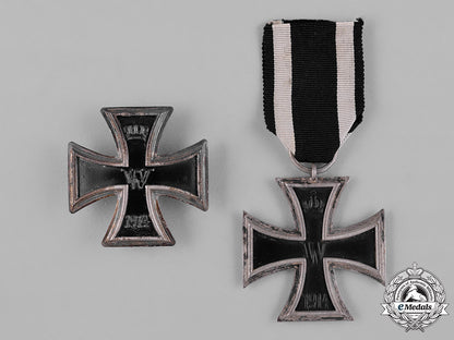 germany,_imperial._two_iron_crosses,_i_and_ii_classes_c18-048555