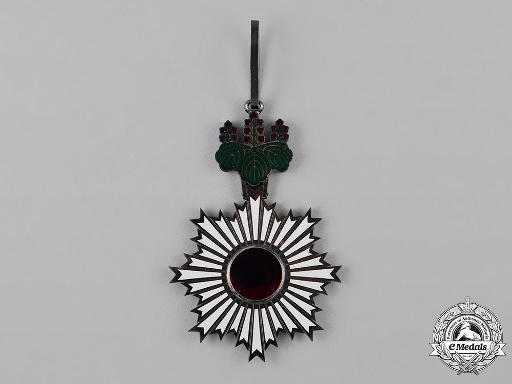japan,_imperial._an_order_of_the_rising_sun,_i_class_grand_cordon,_c.1900_c18-048667_1_1_1_1