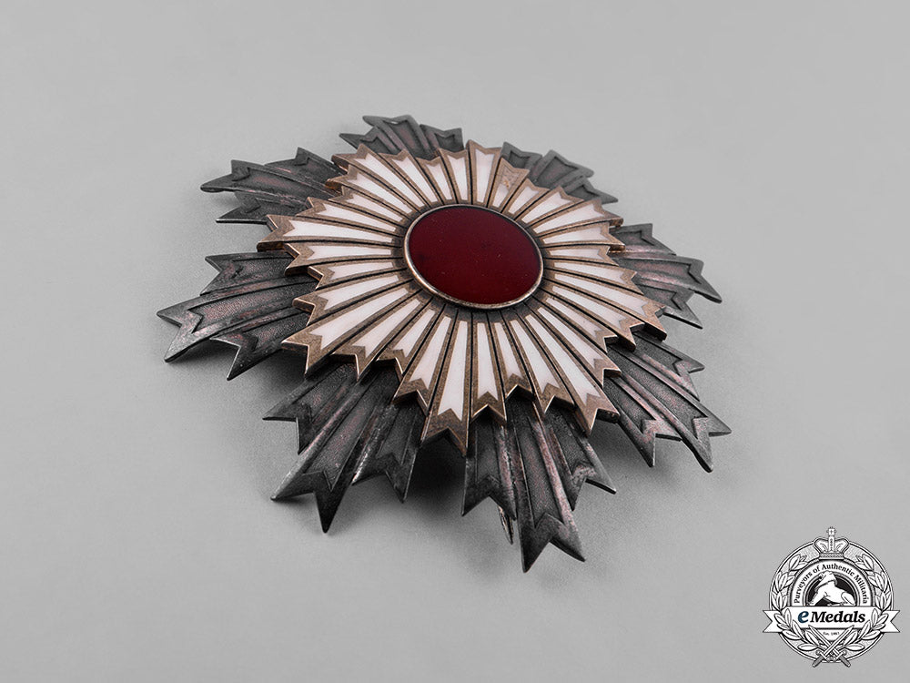 japan,_imperial._an_order_of_the_rising_sun,_i_class_grand_cordon,_c.1900_c18-048674_1_1_1_1