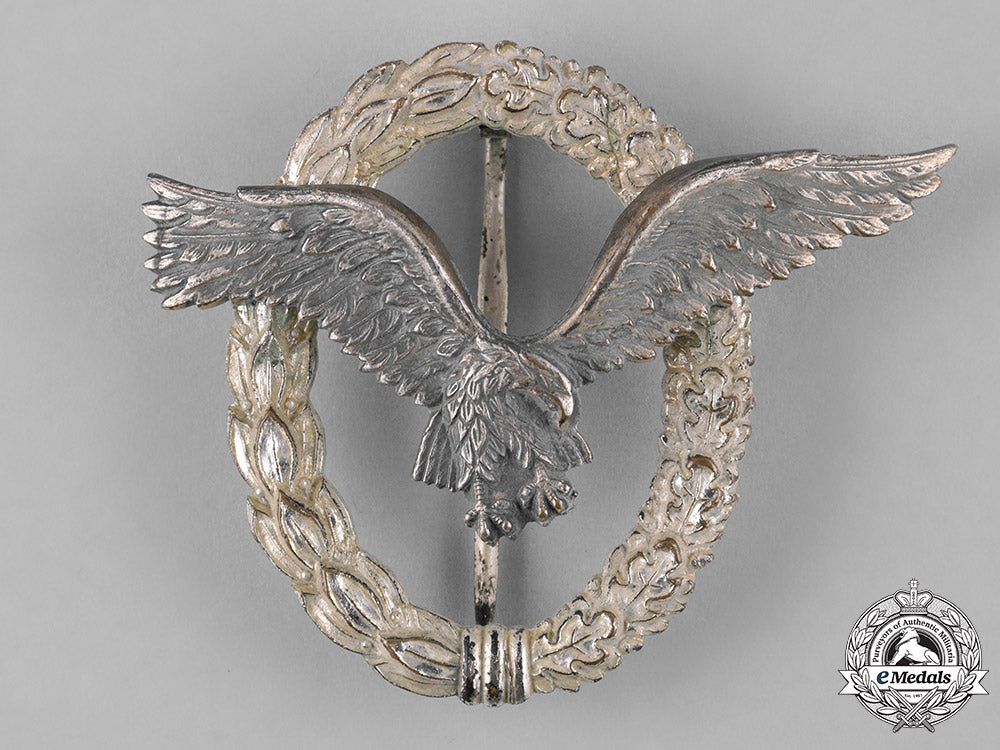germany,_luftwaffe._a_pilot’s_badge,_early1957_issue_c18-048720